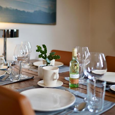 Edler Wohnraum Noble Stadtoase Mit Boxspringbett, Kaffeevollautomat & Parkplatz ツウィッカウ エクステリア 写真