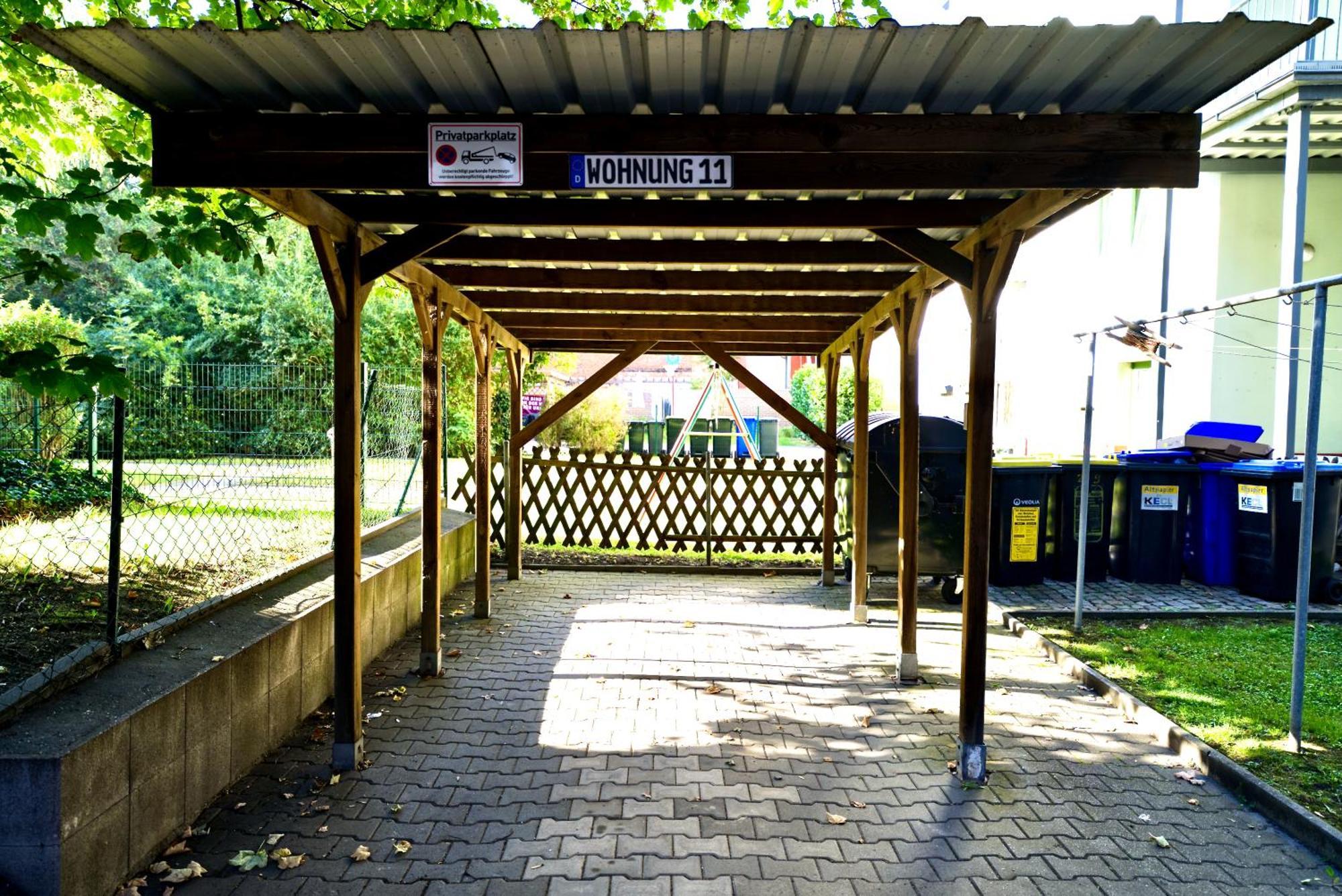 Edler Wohnraum Noble Stadtoase Mit Boxspringbett, Kaffeevollautomat & Parkplatz ツウィッカウ エクステリア 写真