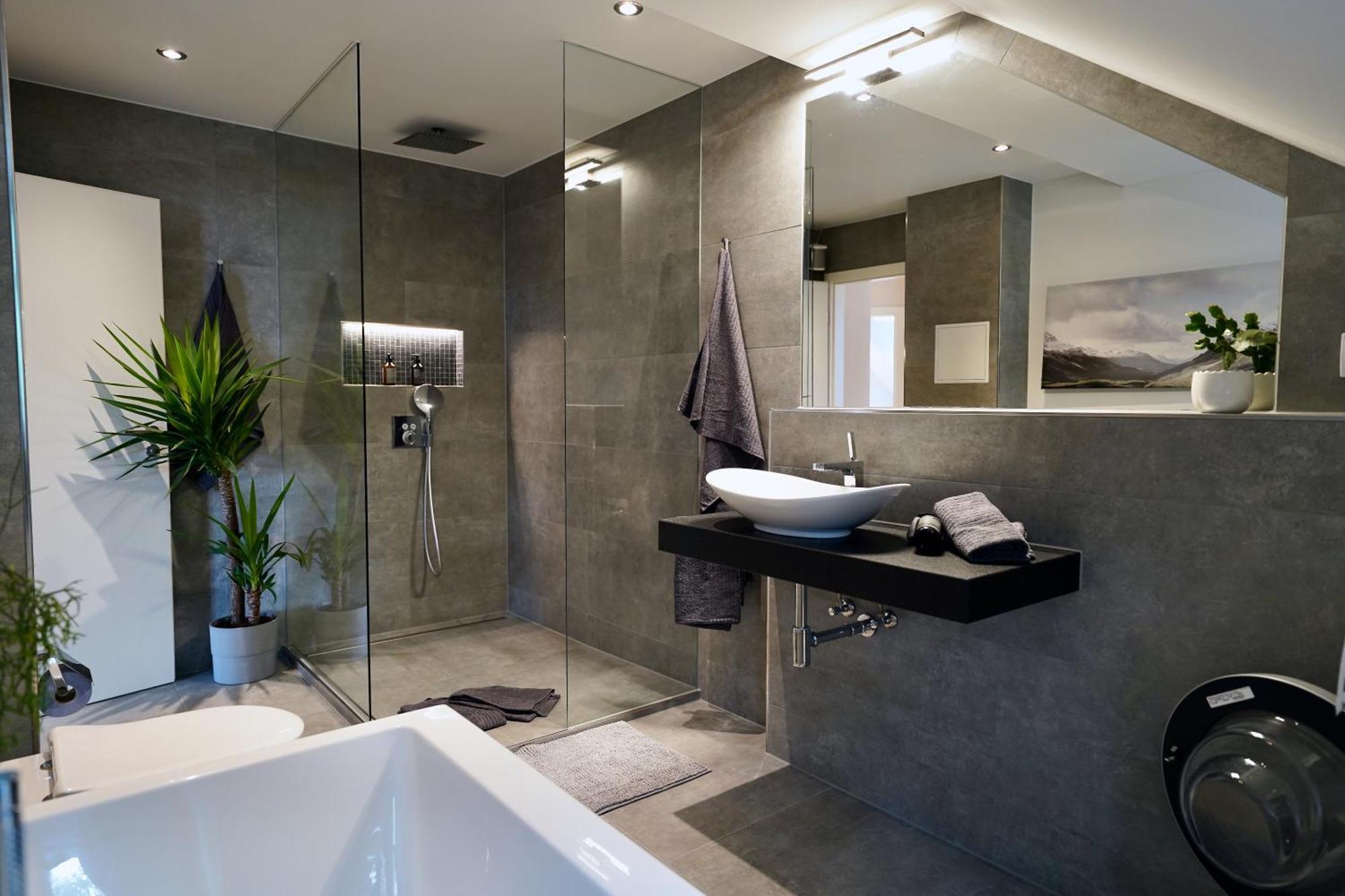 Edler Wohnraum Noble Stadtoase Mit Boxspringbett, Kaffeevollautomat & Parkplatz ツウィッカウ エクステリア 写真